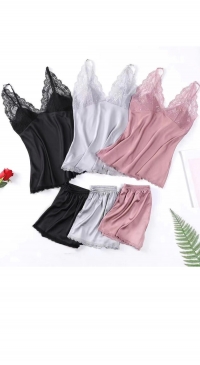 Satin camisole and shorts set (last batch)