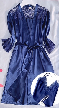 Bathrobe and babydoll in blue satin and lace