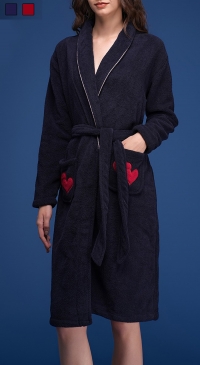 Women's bathrobe with heart embroidery pockets