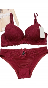 B cup push-up bra and panties set