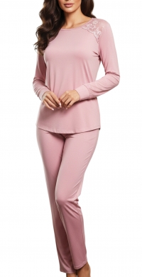 Off-season pajamas in fluid fabric and PINK lace