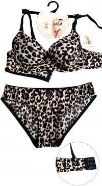 B cup bra and panty set