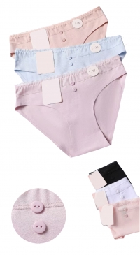Seamless panties with decorative buttons