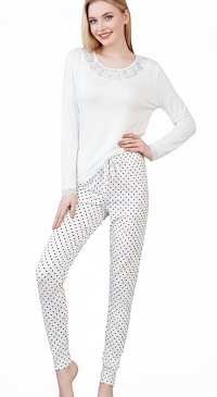Women's pajamas in soft white fabric