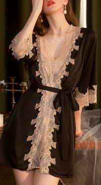 Chic and sexy kimono in embroidered lace and satin,